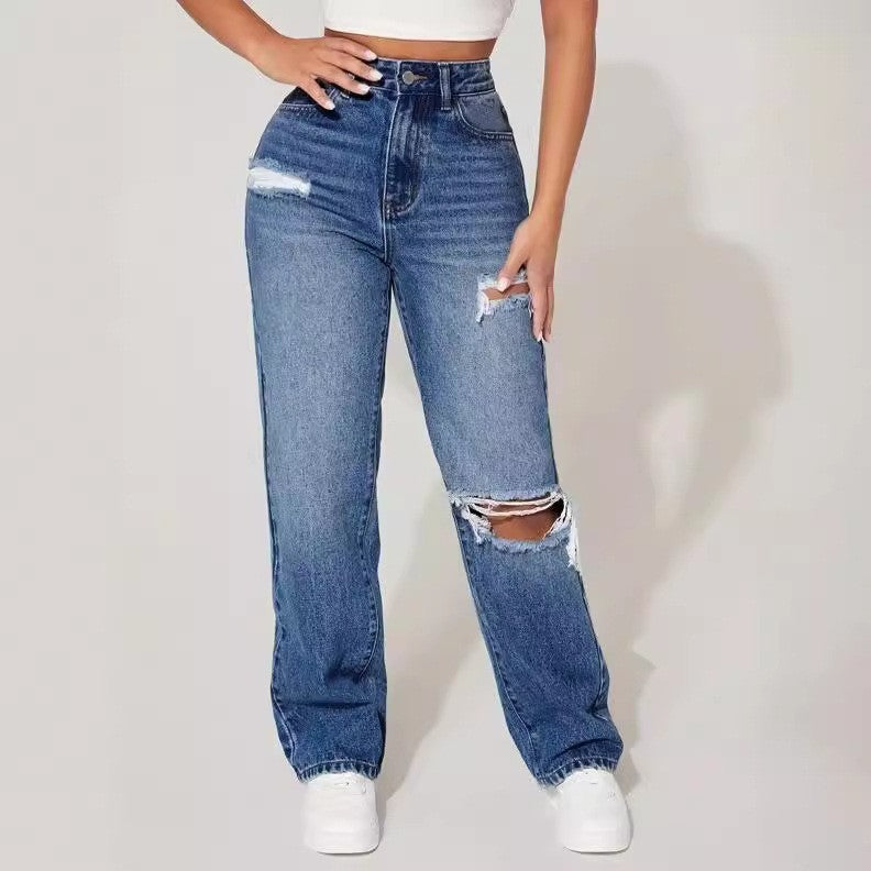 Jeans à la mode déchirés